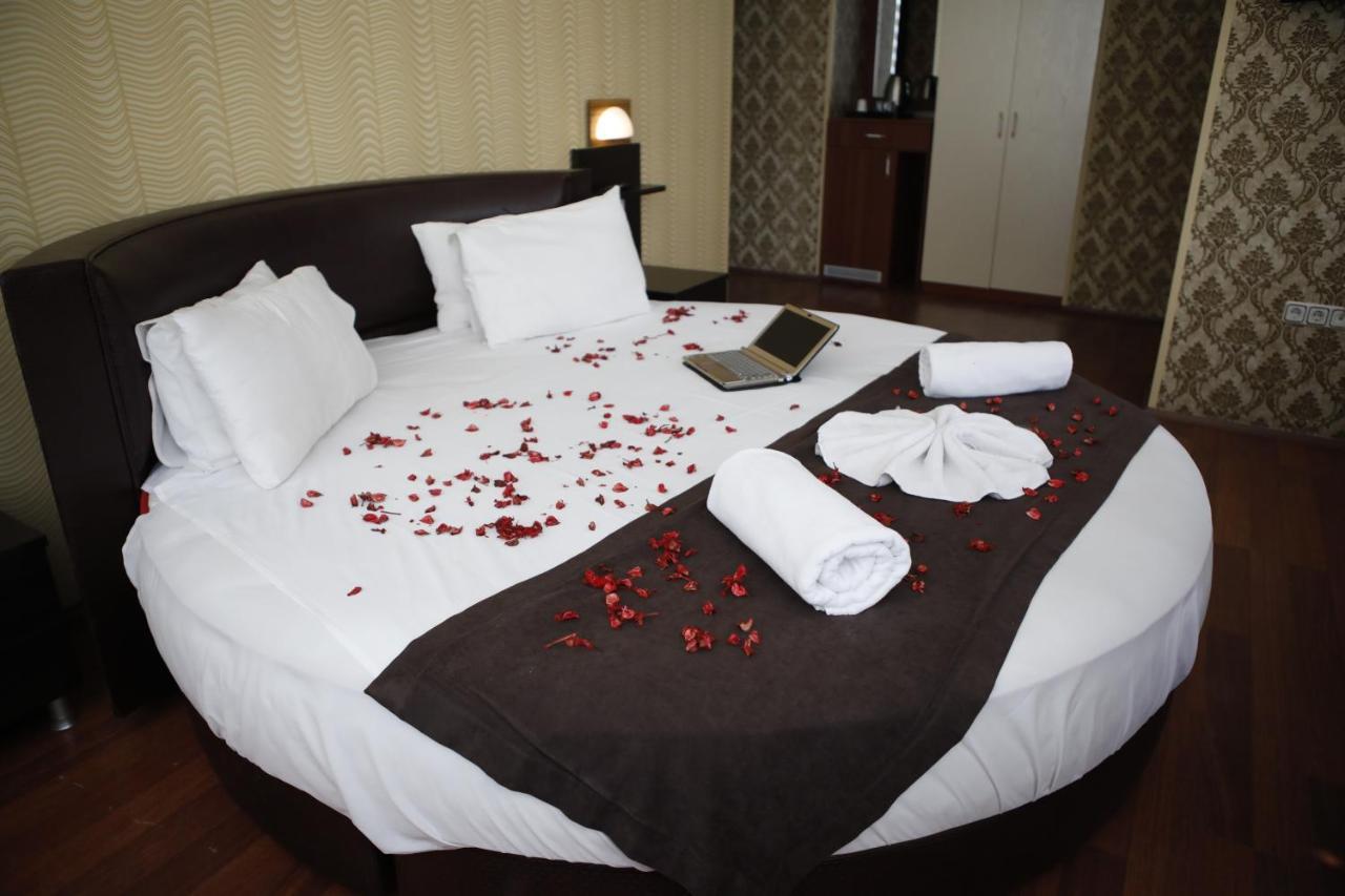 Silivri Safir Hotel ภายนอก รูปภาพ